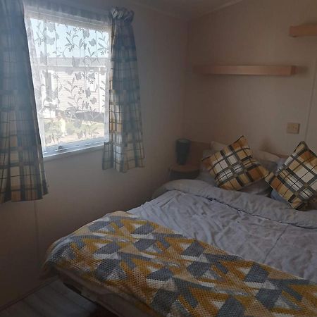 Caledonian Caravan Jaywick Sands Экстерьер фото