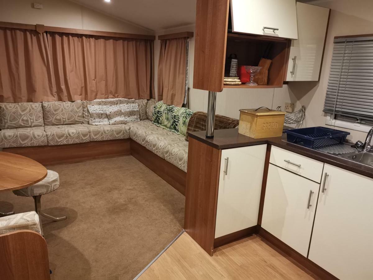 Caledonian Caravan Jaywick Sands Экстерьер фото