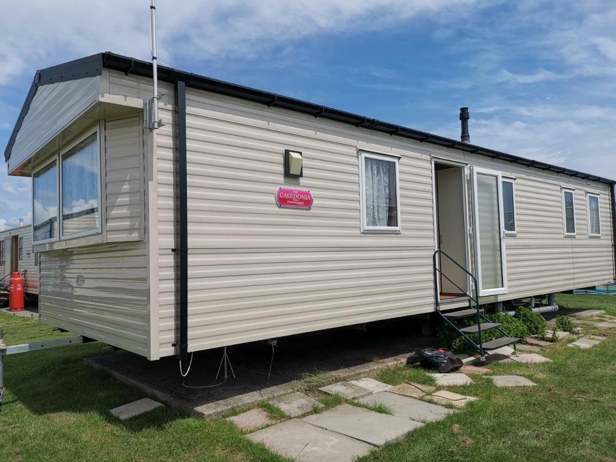 Caledonian Caravan Jaywick Sands Экстерьер фото